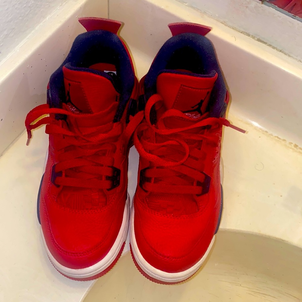 Jordan 4 Retro
FIBA (2019) (GS)